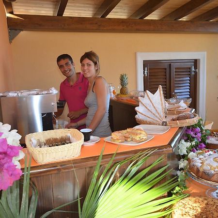 Baia Santa Margherita B&B Castelluzzo Extérieur photo