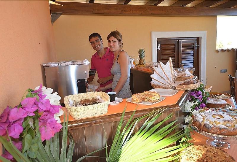 Baia Santa Margherita B&B Castelluzzo Extérieur photo