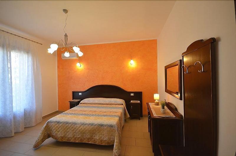 Baia Santa Margherita B&B Castelluzzo Extérieur photo