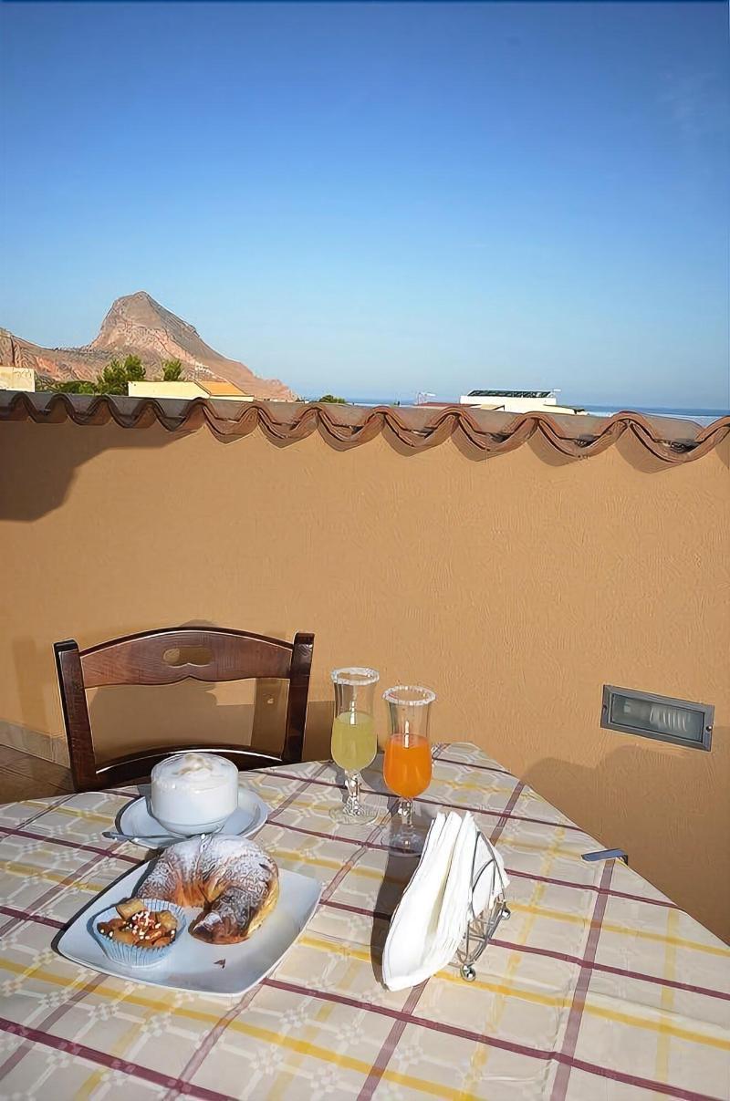 Baia Santa Margherita B&B Castelluzzo Extérieur photo