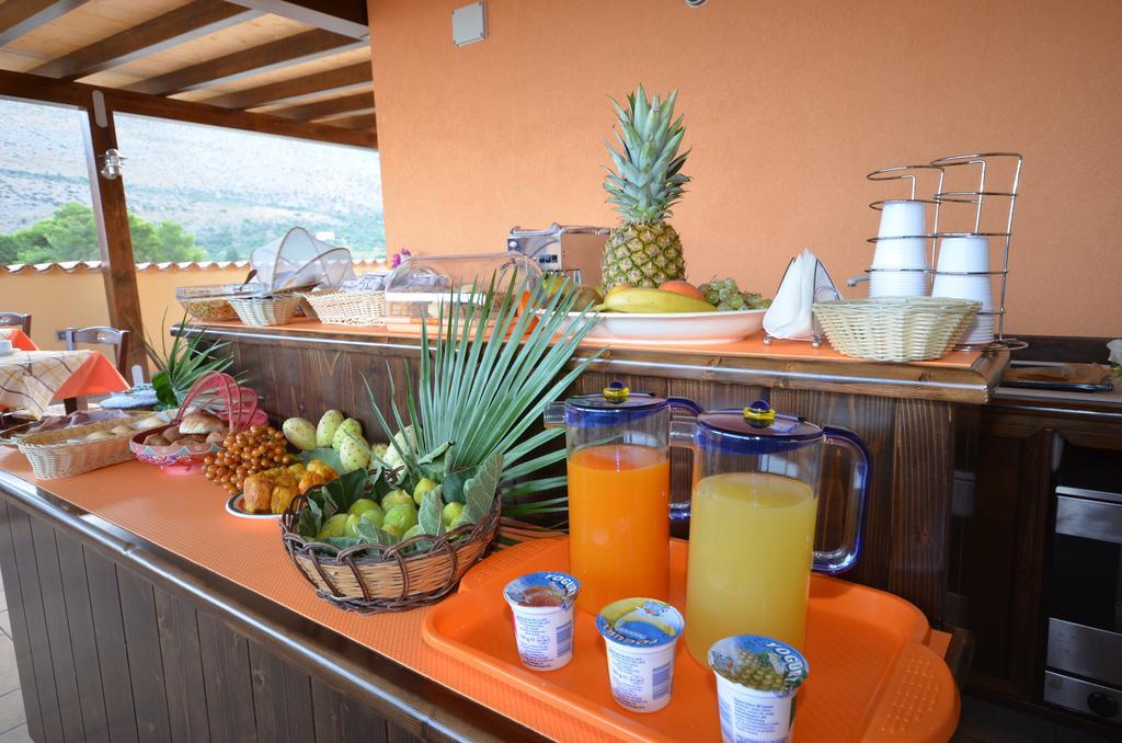 Baia Santa Margherita B&B Castelluzzo Extérieur photo