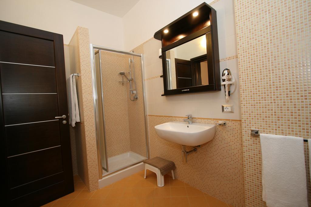 Baia Santa Margherita B&B Castelluzzo Chambre photo